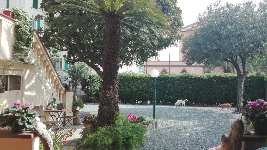 Hotel Rio Varazze Bagian luar foto